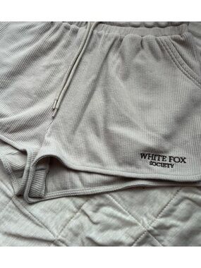 White fox sandy waffle shorts